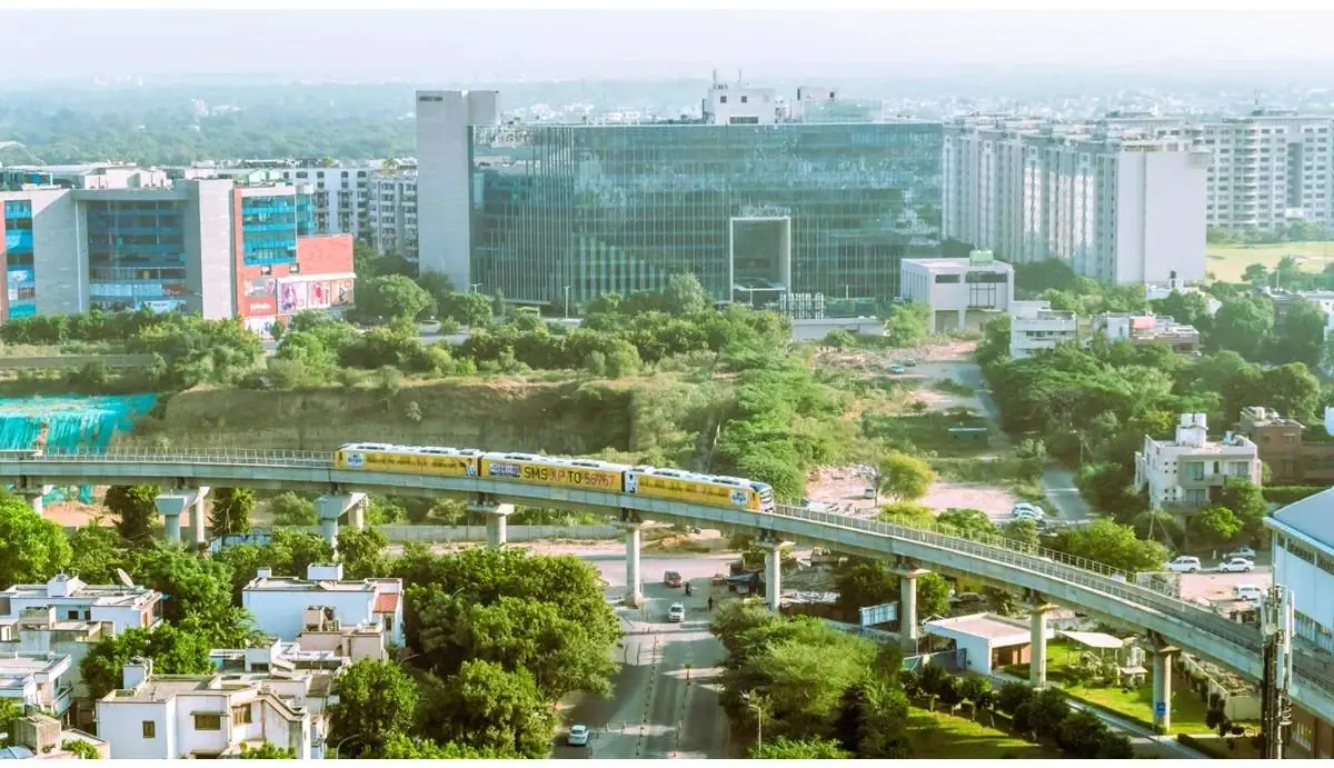 Gurugrams-Golf-Course-Extension-Road-Emerges-as-Bustling-Commercial-Hub-Whats-Behind-the-Boom-in-Property-Prices Gurugrams-Golf-Course-Extension-Road-Emerges-as-Bustling-Commercial-Hub-Whats-Behind-the-Boom-in-Property-Prices